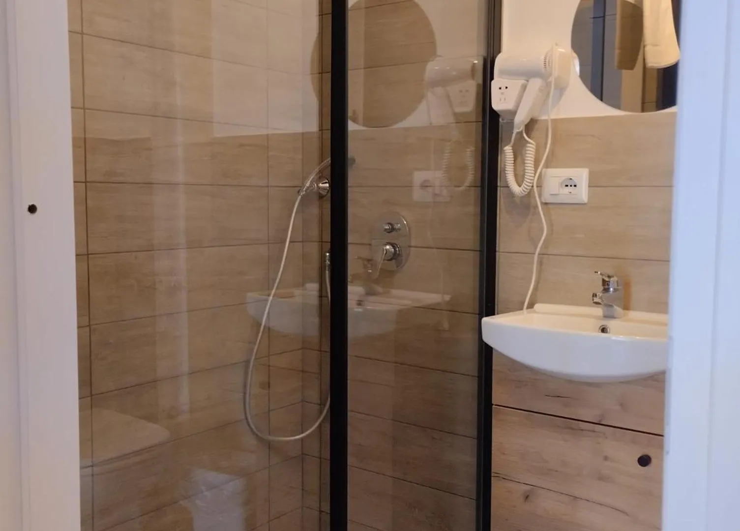 Residence E Appartamenti Cavallerizza Naples Guest house